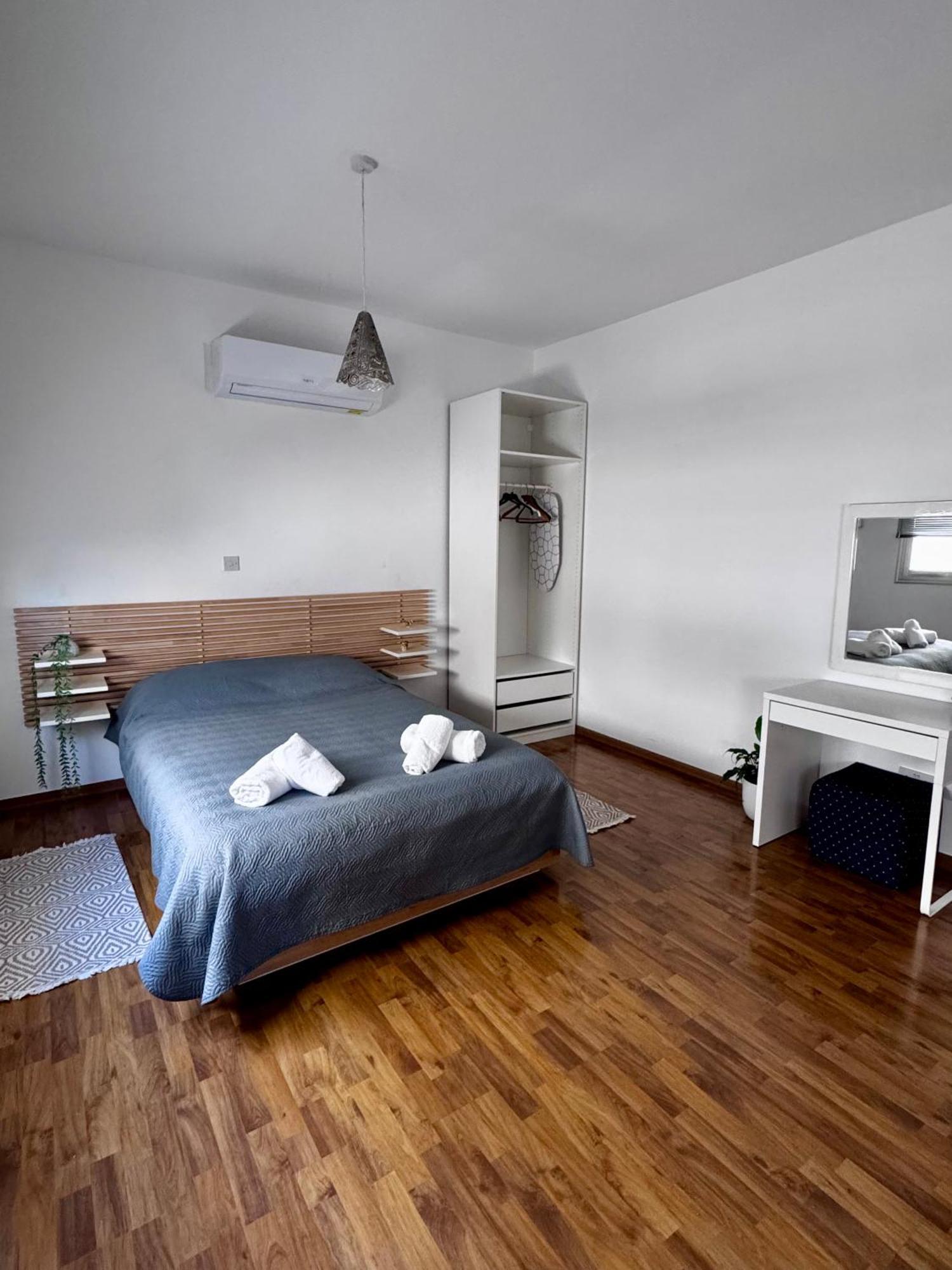 Lovely Studio Apartment In Pafos Esterno foto