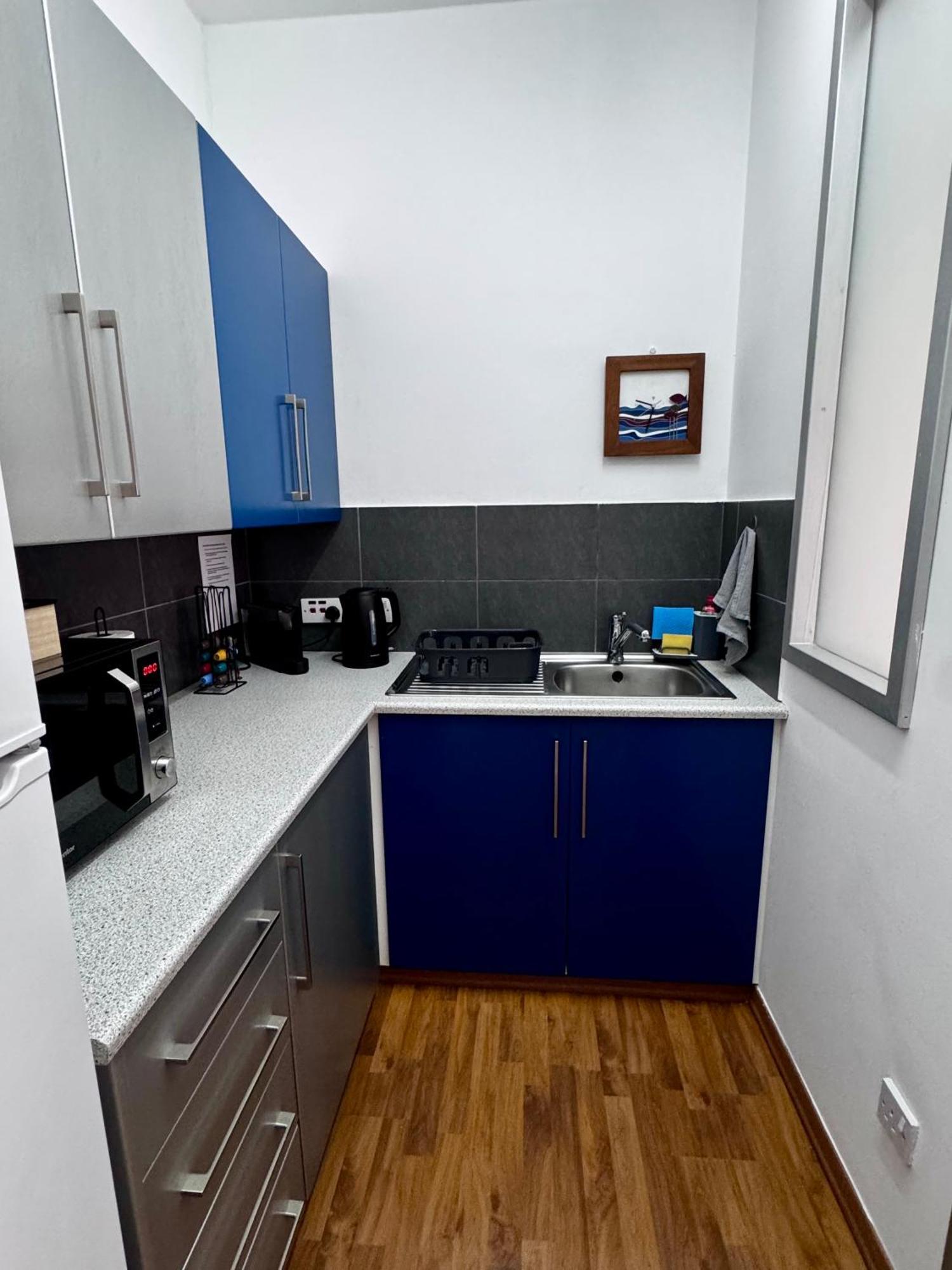 Lovely Studio Apartment In Pafos Esterno foto